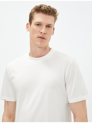 Koton Basic Tişört Slim Fit Bisiklet Yaka Pamuklu