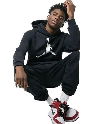 Air Jordan Logo Fleece Sweatshirt DA6801-010