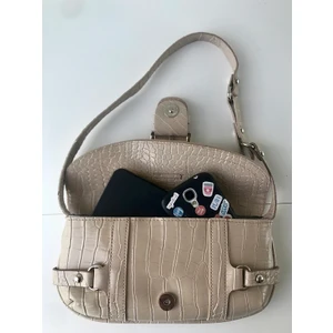 Çakıl Collection Kadın Tokalı Kroko Baget Omuz Askılı Vizon El Kol Omuz Çantası
