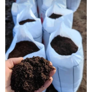 Bahçemden Köy Ürünleri Elenmiş Keçi Koyun Gübresi Hayvan Gübresi Keçi Gübresi Koyungübresi 10 Kg