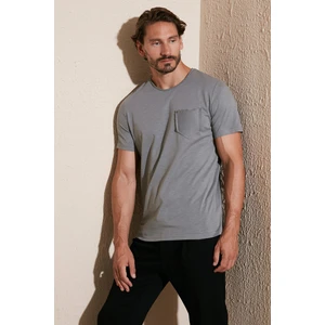 % 100 Pamuklu Slim Fit Bisiklet Yaka Cepli T Shirt Erkek T Shirt 5902000