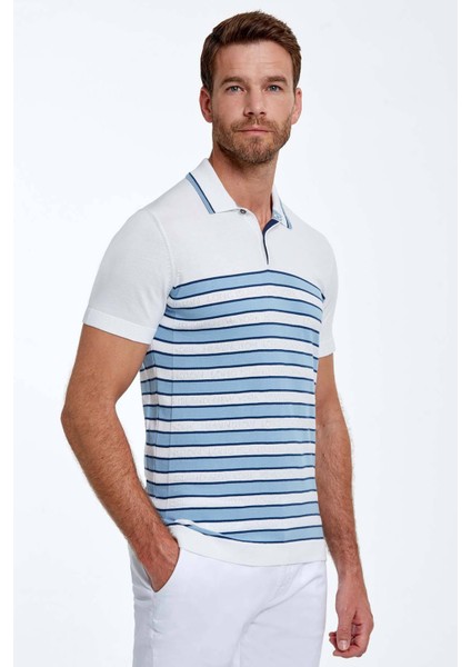 Mavi Çizgi Desenli Beyaz Triko Polo fırsatları
