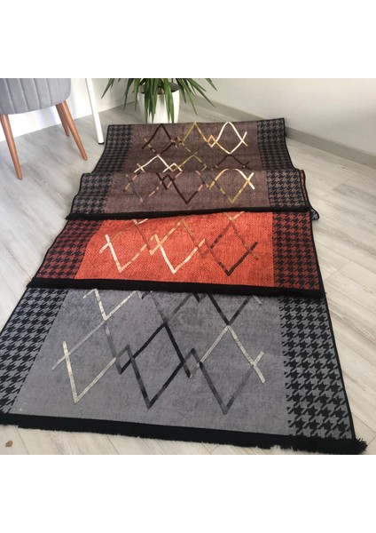 Gri Kaz Ayağı Bordürlü Dekoratif Kilim