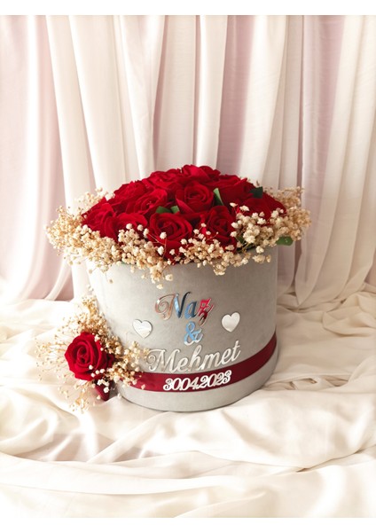 Battal Boy Gri Kadife Kutuda Kırmızı Gül Kız Isteme Çiçeği fiyatları