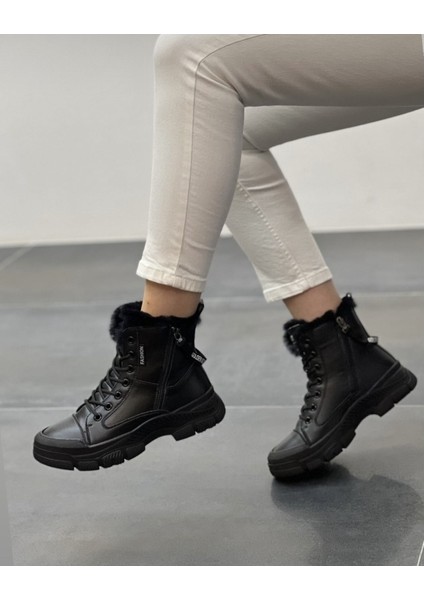 23K310-24 Kadın Siyah Spor Bot