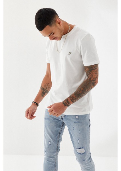 Göğüs Ebabil Silüet Baskı Düz Desen Bisiklet Yaka Regular Fit Tişört Ekru fırsatları