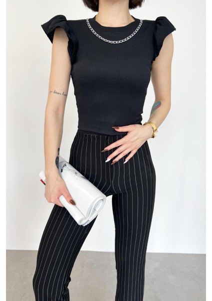 Kolye Detaylı Bluz
