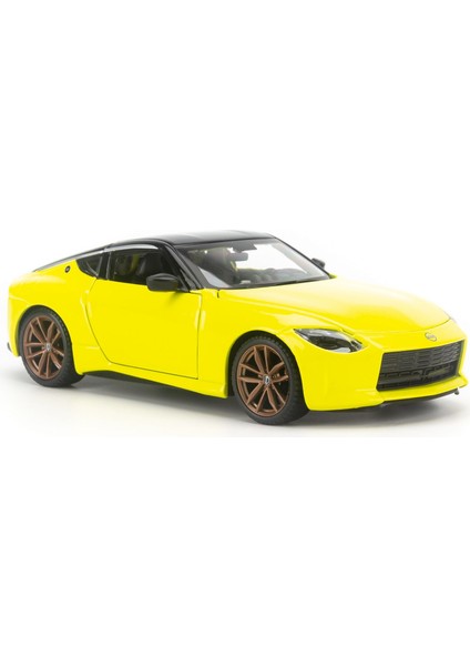 2023 Nissan Z Model Araba 1/24 - Sarı