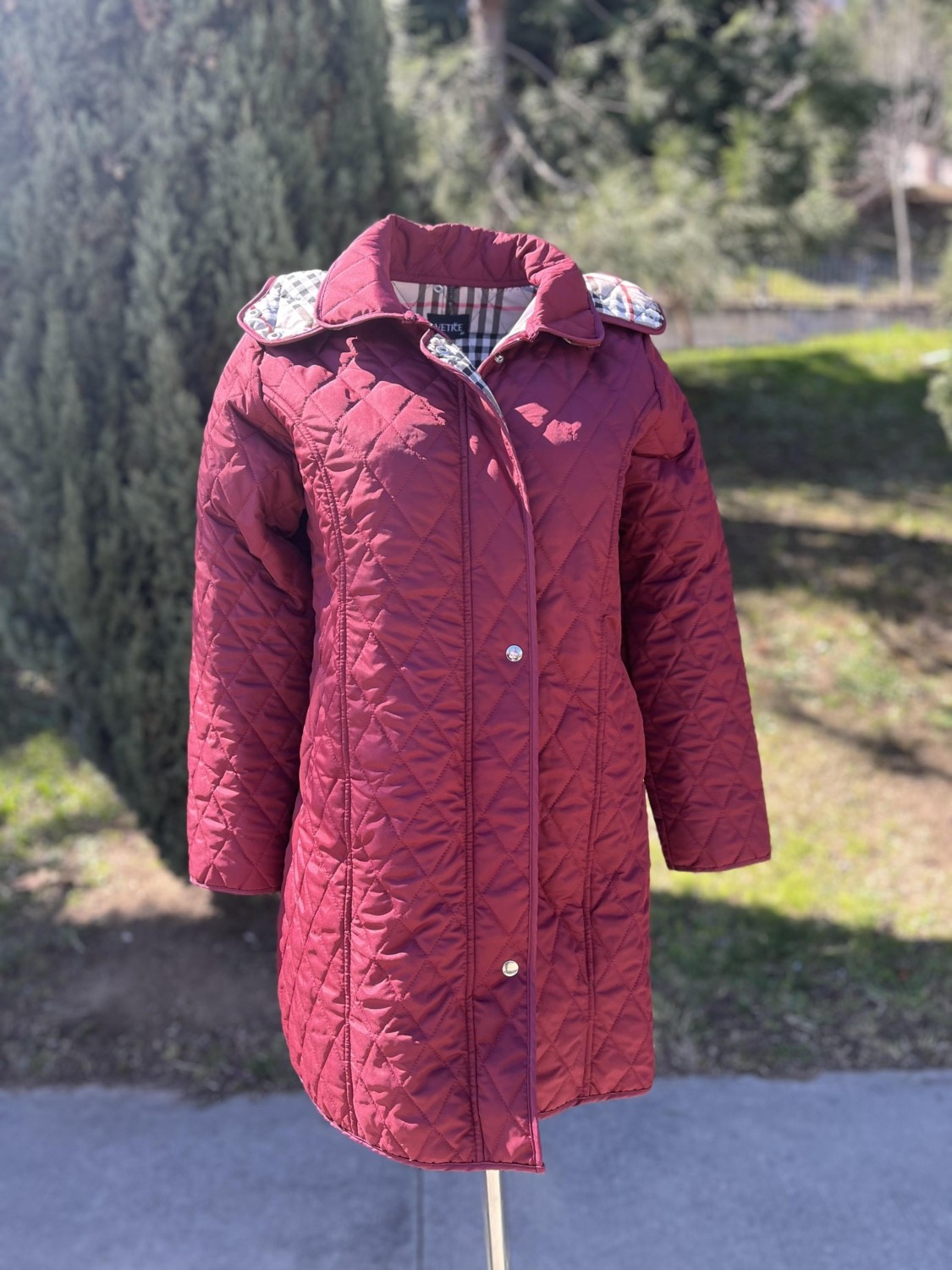 Vetre Kadın Büyük Beden Ekose 95 Cm Mevsimlik Bordo Kapitone Mont 1040