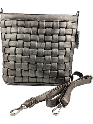 Hasır Örgü Ön Yüzey Çapraz Askılı  Saten İç Astarlı Orta Bölmeli Mükemmel İşçilik Yüksek Kalite Bayan Çanta