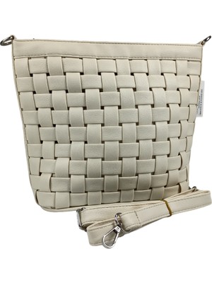 Hasır Örgü Ön Yüzey Çapraz Askılı  Saten İç Astarlı Orta Bölmeli Mükemmel İşçilik Yüksek Kalite Bayan Çanta