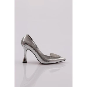 9028 Kadin Topuklu Ayakkabi