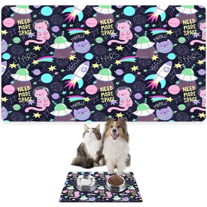 Mama ve Su Evcil Hayvan Beslenme Matı, Kolay Temizlenen Emici Su Geçirmez Kumaş, Küçük Orta Boy ve Büyük Kedi ve Köpekler Için Dayanıklı Köpek Kedi Paspas (40X60, Uzaylı Kedi)
