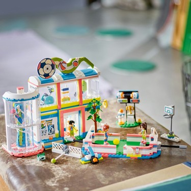 LEGO® Friends Spor Merkezi 41744 - Sporu, İnşaatı ve Rol Fiyatı