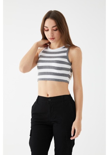 Kadın Füme Renk Mini Boy Çizgili Triko Body Crop indirimleri