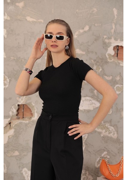 Kadın Siyah Renk Kaşkorse Kumaş Kısa Kol Basic Bisiklet Yaka Bluz