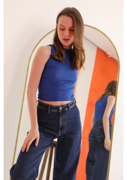 Kadın Saks Renk Kaşkorse Kumaş Geniş Bisiklet Yaka Crop Kolsuz Bluz modelleri