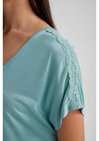 Fall in Love Regular Fit V Yaka Viskon Gecelik Z9744AZ23SM indirimleri