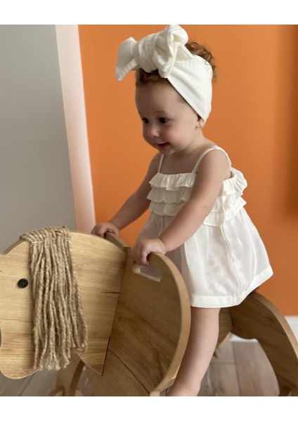 Çiçekli Desenli Şort Kat Kat Askılı Bluz Kız Bebek Takımı