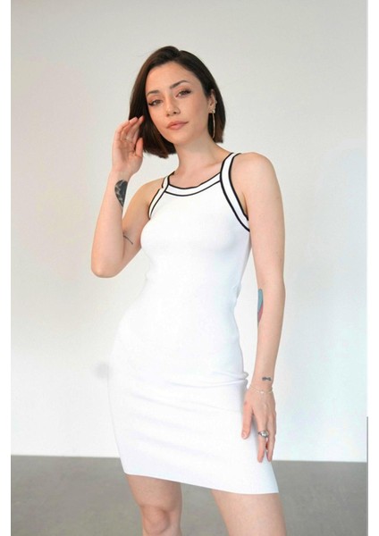 Şerit Detaylı Askılı Triko Elbise
