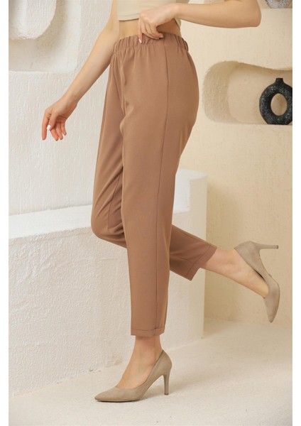 1005 Camel Havuç Paça Beli Lastikli Dokuma Kadın Pantolon modelleri