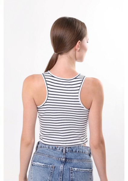 Bisiklet Yaka Çizgili Crop Bluz modelleri
