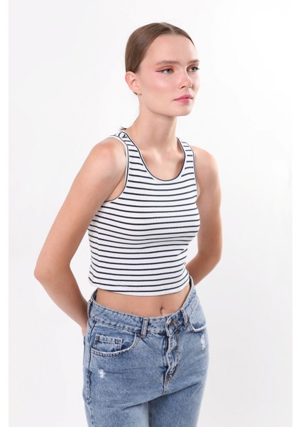 Bisiklet Yaka Çizgili Crop Bluz fırsatları