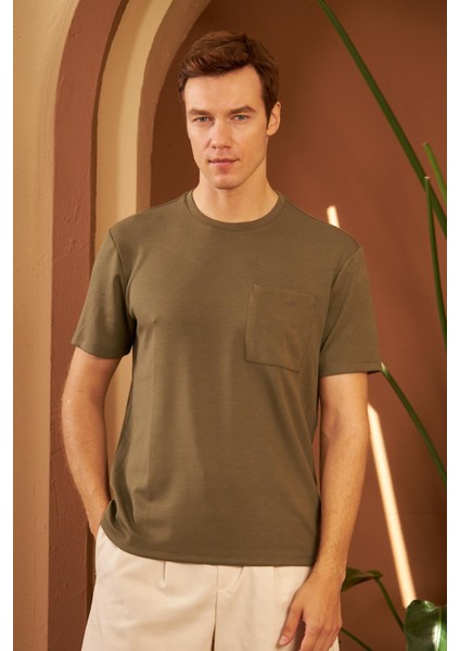 Erkek Comfort Fit Cepli T-Shirt Haki MARS25
