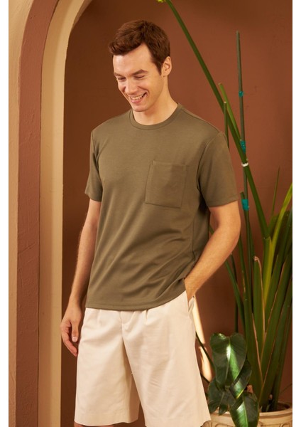 Erkek Comfort Fit Cepli T-Shirt Haki MARS25 modelleri