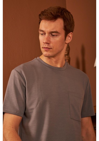Erkek Comfort Fit Cepli T-Shirt Gri MARS25 indirimleri