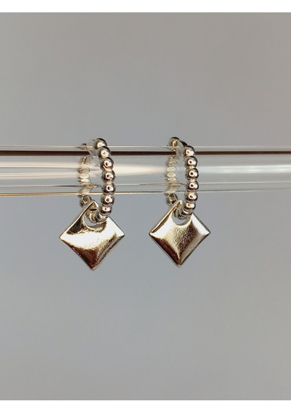 925 Ayar Gümüş Rodyumlu Kadın Kare Sallantılı Trend Kadın Halka Küpe Yılbaşı Yeni Yıl Hediye