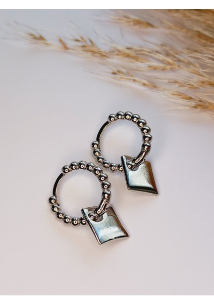 925 Ayar Gümüş Rodyumlu Kadın Kare Sallantılı Trend Kadın Halka Küpe Yılbaşı Yeni Yıl Hediye modelleri