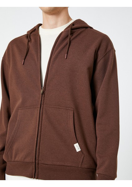 Fermuarlı Sweatshirt Kapşonlu Cep Detaylı Etiket Baskılı indirimleri