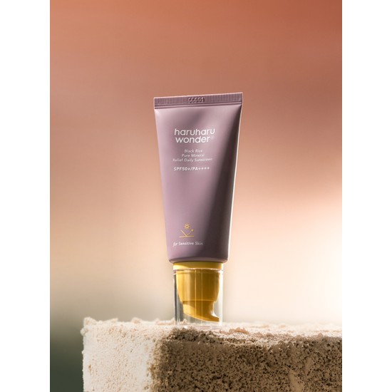 Haruharu Wonder Black Rice Mineral Güneş Kremi 50 ml SPF 50+ Tüm Cilt Tipleri İçin Nemlendirici
