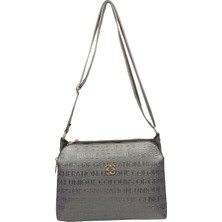 SİA ÇANTA Kabartma Yazı Detaylı Çapraz Askılı  Üç Fermuarlı Gözlü Kullanışlı Şık Çanta