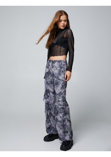 Transparan Bluz Dik Yaka Uzun Kollu Dikiş Detaylı Slim Fit fiyatları