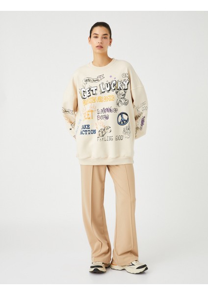 Oversize Sweatshirt Grafiti Baskılı Bisiklet Yaka Uzun Kollu fiyatları