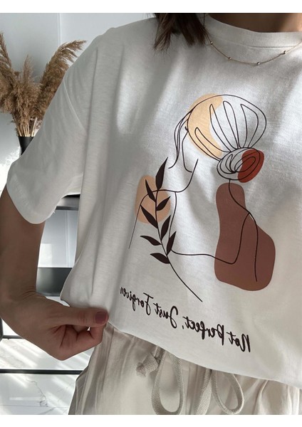 Desenli Ekru Tshirt