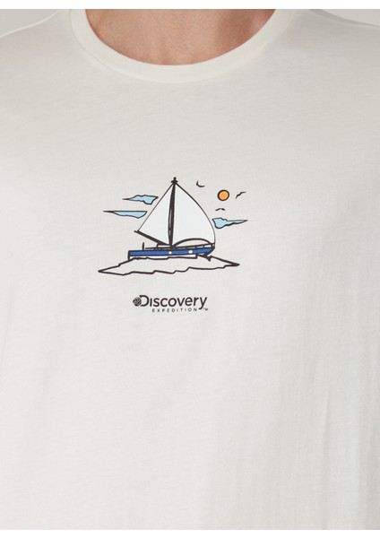 Discovery Expedition Bisiklet Yaka Baskılı Kırık Beyaz Erkek T-Shirt YELKEN