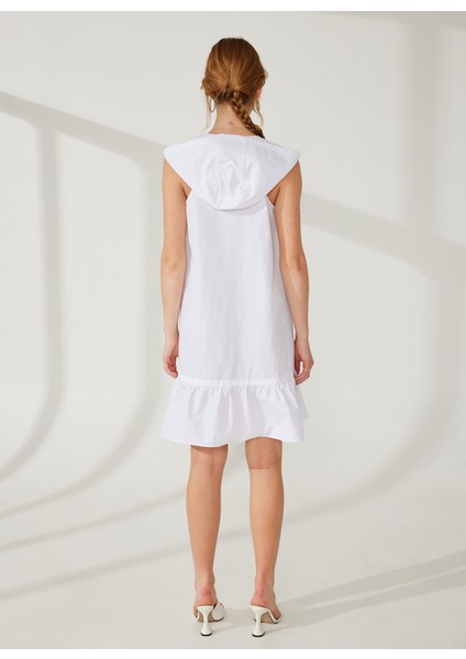 V Yaka Düz Beyaz Diz Üstü Kadın Elbise 3RYA25 indirimleri