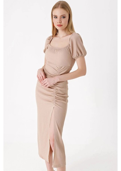 Kadın Bej Yırtmaçlı Yazlık Örme Elbise HZL23S-BD123961
