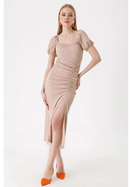 Kadın Bej Yırtmaçlı Yazlık Örme Elbise HZL23S-BD123961