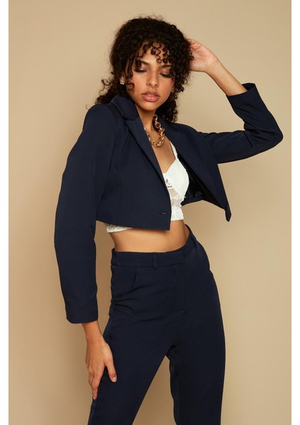 Select Moda Kadın Tek Düğme Kapamalı Crop Blazer Ceket