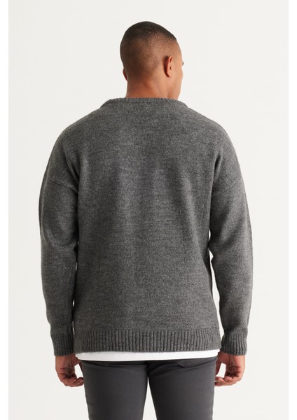 Erkek Gri Melanj Oversize Bol Kesim Bisiklet Yaka Desenli Şardonlu Yumuşak Dokulu Triko Kazak indirimleri