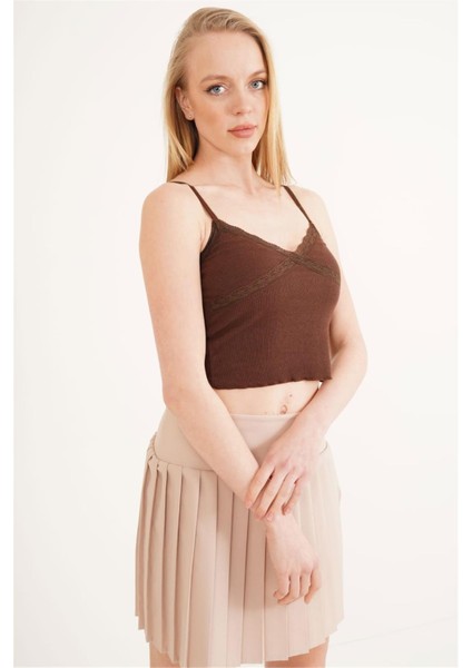 23254275 Kaşkorse Ip Askılı Dantelli Crop Bluz Kahve