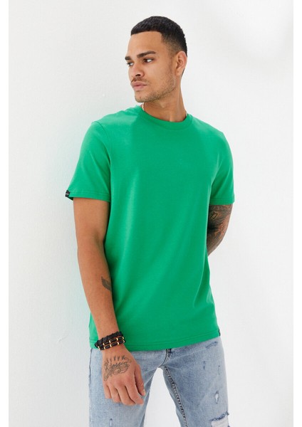 Etek Ucu Ebabil Silüet Baskı Düz Desen Bisiklet Yaka Regular Fit Tişört Benetton Yeşili fırsatları