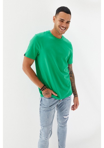 Etek Ucu Ebabil Silüet Baskı Düz Desen Bisiklet Yaka Regular Fit Tişört Benetton Yeşili indirimleri