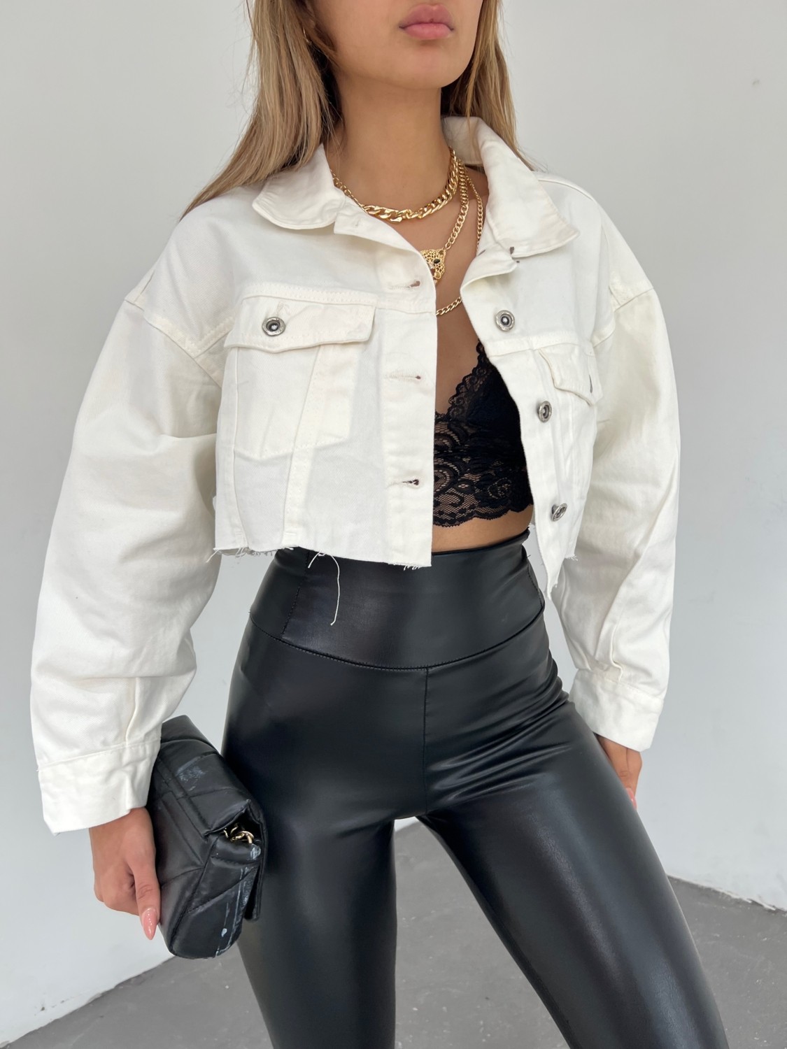 LB Laluna Butik Kadın Crop Kesim Ekru Denim Ceket Oversize Kalıp %80 Pamuk Özellikli görsel 4