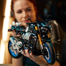 LEGO® Technic Yamaha Mt-10 Sp 42159 - Motosiklet Tutkunu Yetişkinler Için Koleksiyonluk ve Sergilenebilir Model Yapım Seti (1478 Parça)