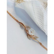 925 Ayar Gümüş Manolya Çiçeği Yaprakları Zirkon Taşlı Gold Trend Kadın Bileklik Yılbaşı Hediye